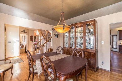Lovely dining room complete with designer color pa