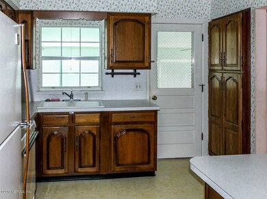 3836 Tyndale Dr, Jacksonville, FL 32210 - photo 3