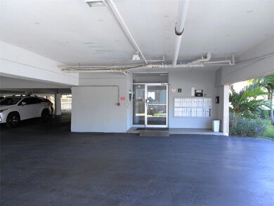 2010 Fillmore St unit 303, Hollywood, FL 33020 - photo 3