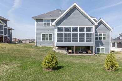 329 Oakwood Dr, Oregon, WI 53575 - photo 2