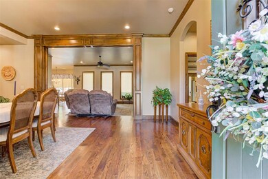 19824 Crest Ridge Dr, Edmond, OK 73012 - photo 5