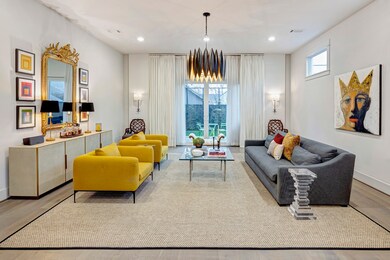 618 E 26th St, Houston, TX 77008 - photo 2