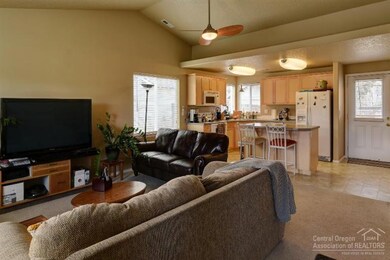 20648 Daisy Ln, Bend, OR 97702 - photo 7