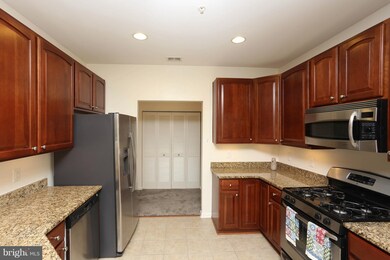 1010 Samantha Ln unit 8-202, Odenton, MD 21113 - photo 3