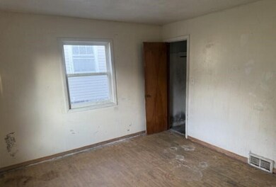 1313 W Randolph St, Vandalia, IL 62471 - photo 7