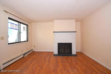 111-159913 LIVING ROOM ADDITIONAL ANGLE