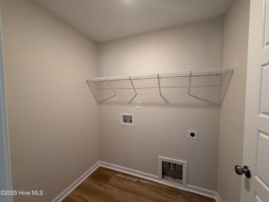 30 E Emily Gardens Dr, Selma, NC 27576 - photo 4