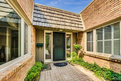 1917 Somerset Ln unit 66, Northbrook, IL 60062 - photo 3