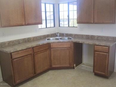 4227 N 79th Ln, Phoenix, AZ 85033 - photo 6