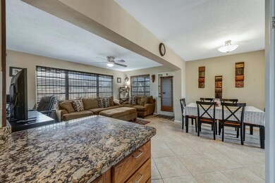 2693 West End Rd West Palm-large-011-009