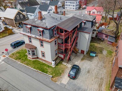 47 Myrtle St, Claremont, NH 03743 - photo 2