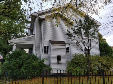 View of home's exterior