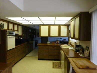 9725 W Appaloosa Dr, Sun City, AZ 85373 - photo 2