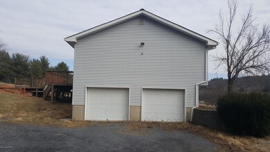 240 Harvest Hill Dr, Effort, PA 18330 - photo 2