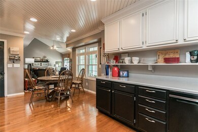 Kitchen/Dining