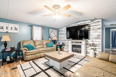 3 Royal Ct, Louisville, KY 40214 - photo 4