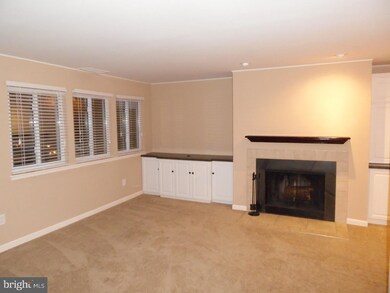 406 Independence Dr, Harleysville, PA 19438 - photo 2