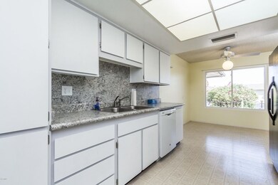 10717 W Hutton Dr, Sun City, AZ 85351 - photo 2