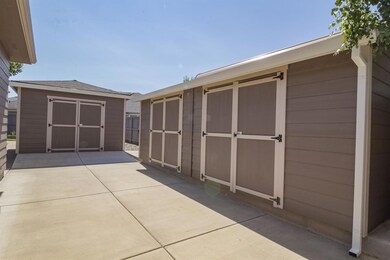 783 Meadowbrook Dr, Central Point, OR 97502 - photo 4