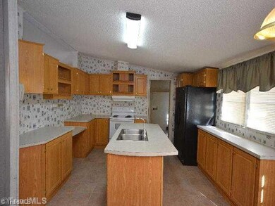 5751 Pisgah Covered Bridge Rd, Asheboro, NC 27205 - photo 4