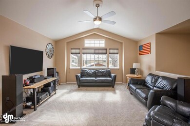 04-Living Room-ELKO8246-Edit-Edit