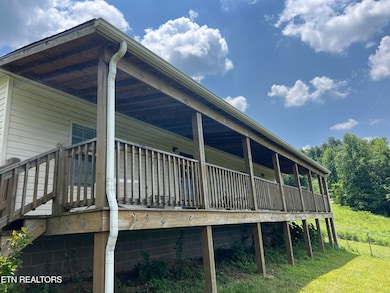 3385 Doubletop Rd, Byrdstown, TN 38549 - photo 3