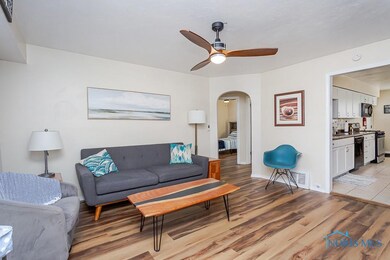 2332 108th St, Toledo, OH 43611 - photo 2