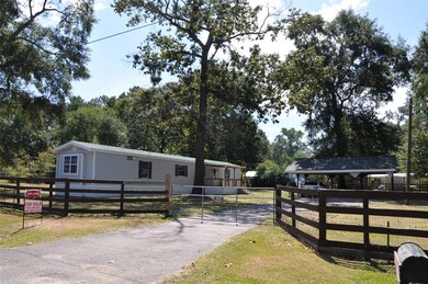 21660 Walker Dr, Conroe, TX 77306 - photo 2