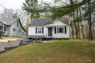 179 S Kingsboro Ave, Gloversville, NY 12078 - photo 2