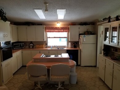 716 Hyacinth Cir, Sebastian, FL 32976 - photo 6