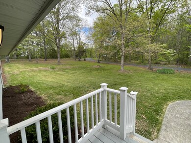 05Front Porch View L