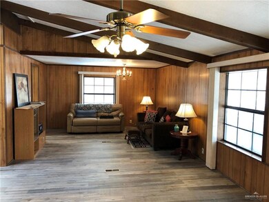 829 Santa Anna Dr, Alamo, TX 78516 - photo 6