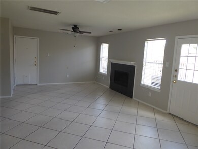 4501 Stonebridge Dr, Pearland, TX 77584 - photo 3