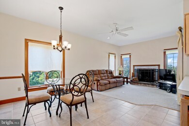 642 Bergeys Mill Rd, Schwenksville, PA 19473 - photo 7