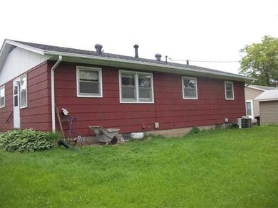 1812 18th St, Bettendorf, IA 52722 - photo 7