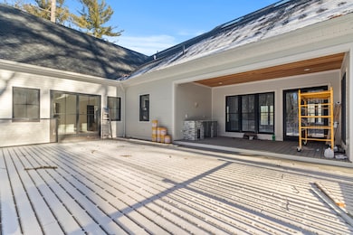 Trex deck with outdoor cooking area off the family