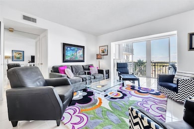 Hillcrest No 25 unit 709, Hollywood, FL 33021 - photo 2