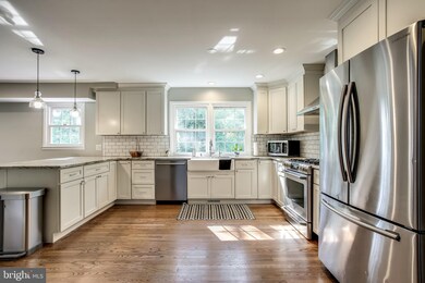 121 Hillside Rd, Catonsville, MD 21228 - photo 2