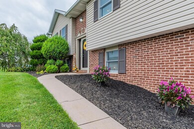 1263 Courtney Dr, Chambersburg, PA 17201 - photo 3