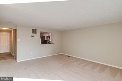 9540 Donnan Castle Ct, Laurel, MD 20723 - photo 7