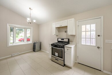 335 Lorraine Ave, Waukegan, IL 60085 - photo 3