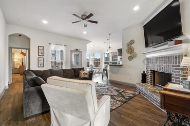 1405 Town Creek Cir, Weatherford, TX 76086 - photo 3