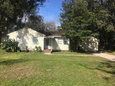 9749 Macarthur Ct N, Jacksonville, FL 32246 - photo 3