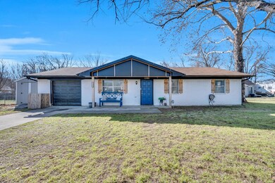 6204 Creek Crossing Rd, Alvarado, TX 76009 - photo 2