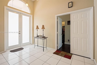 600 Cypress Pointe Dr E, Pembroke Pines, FL 33027 - photo 4