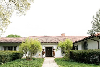 433 S Edgelawn Dr, Aurora, IL 60506 - photo 2