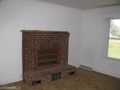 316 Hawthorne Dr, Asheboro, NC 27205 - photo 6