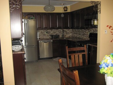 21 Fuller Ct unit A, Staten Island, NY 10306 - photo 4