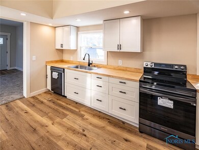 938 E Franklin St, Kenton, OH 43326 - photo 2