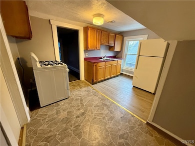 367 Furman St unit 3, Syracuse, NY 13205 - photo 2